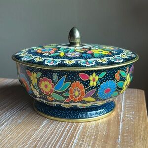 Viintage Daher Round Biscuit Tin, England 1970’s